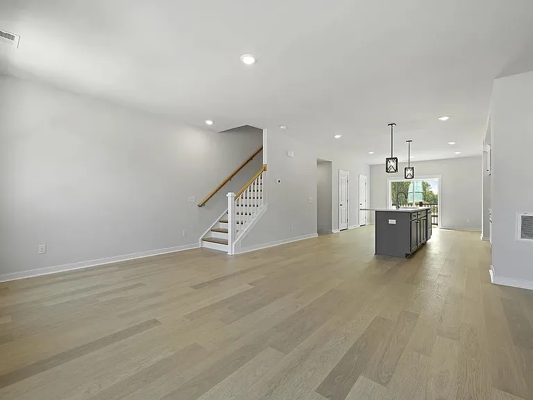417 Talbot Dr — Photo 12