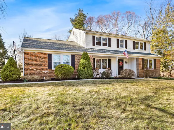 91 Saint Johns Dr, Glen Mills, PA 19342