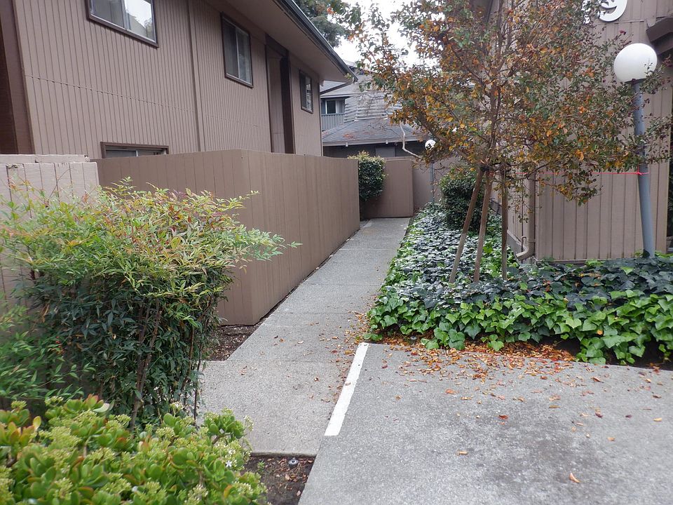 1st image of 121 Buckingham Dr Unit 41
