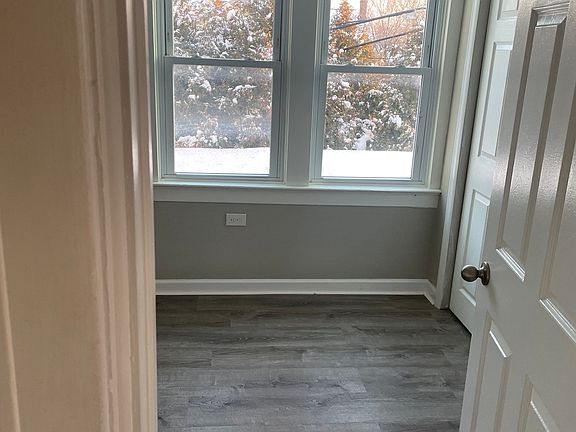 5th image of 1 W Somerset St #4