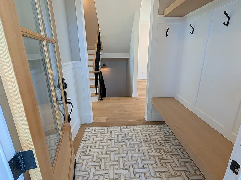 3957 W Barrett Ln — Photo 5