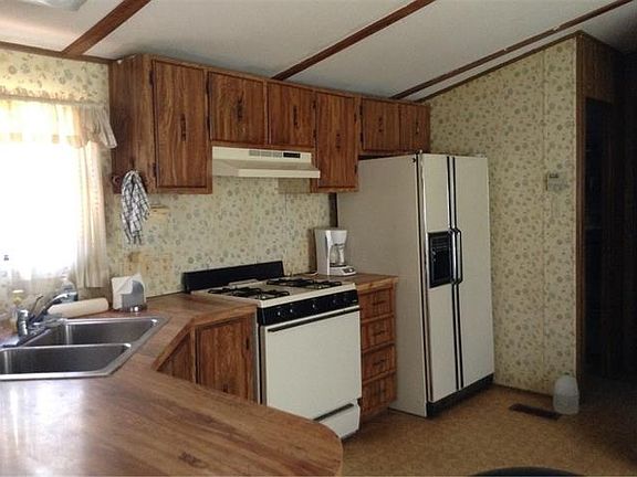 3rd image of 2374 County Road 3701