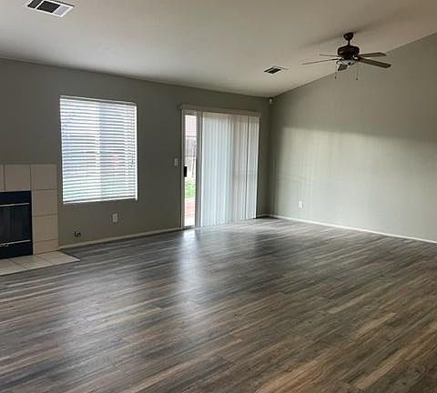 3rd image of 739 Ashbury Ct
