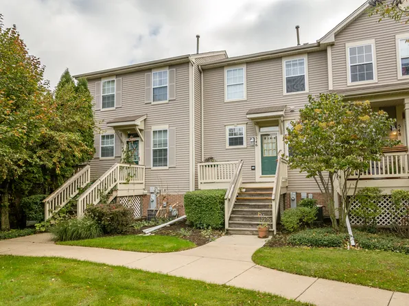 546 Littleton Trl #31-3, Elgin, IL 60120