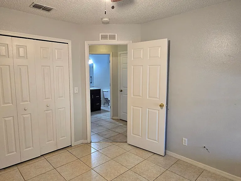 3412 Palm Beach Dr — Photo 16