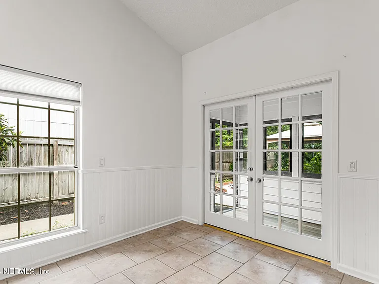 8621 Goodbys Trace Dr — Photo 18