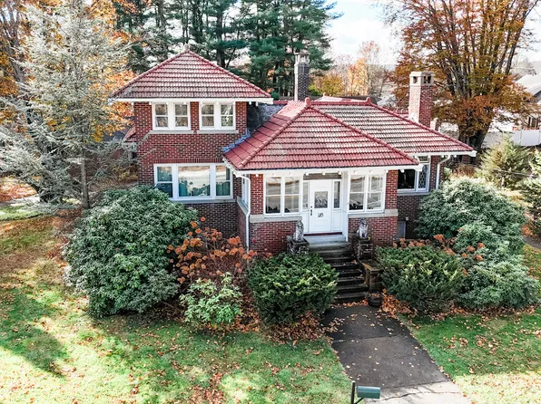 185, 185.5 Grove Street, Putnam, CT 06260