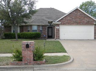 1021 Westgrove Dr, Saginaw, TX 76179