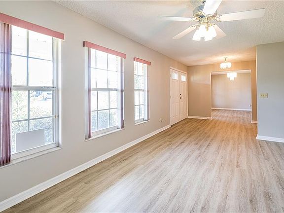 2nd image of 978 N Union Cir