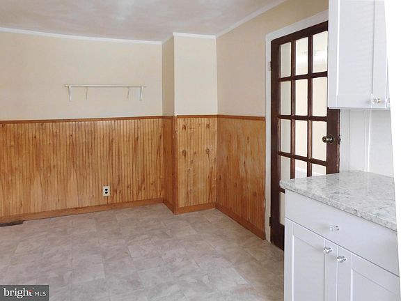 3rd image of 83 E 2nd St