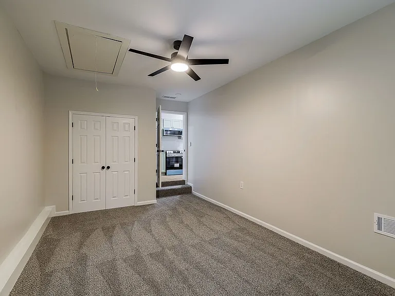 315 Ansley Dr — Photo 17