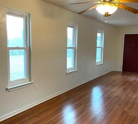 4th image of 4007 Riverrock Dr