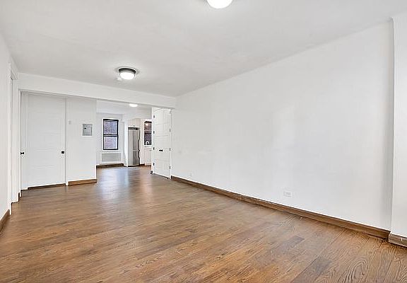 4th image of 885 10th Ave #A6