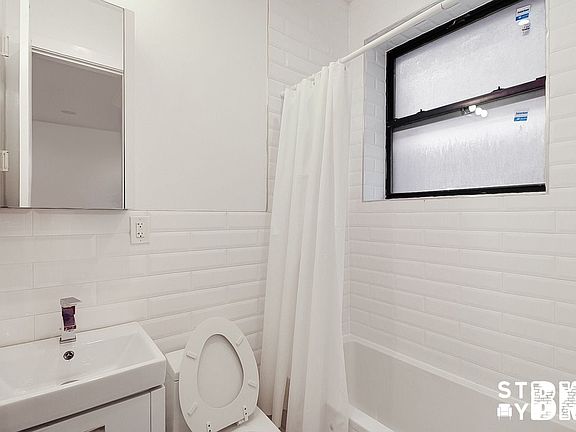 3rd image of 131 Herkimer St APT 5F