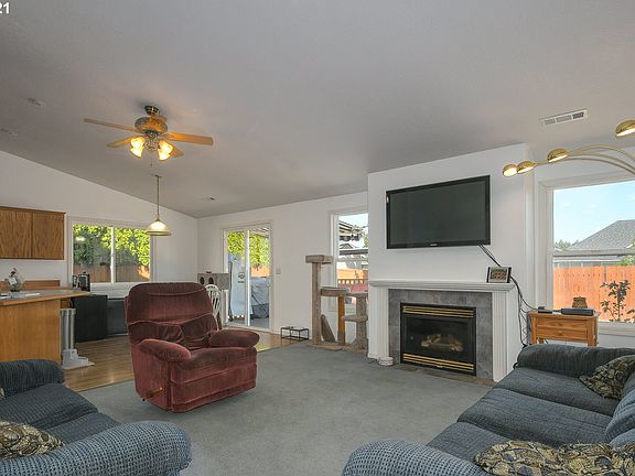 4th image of 7809 NE 166th Ave