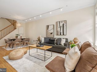 102 Old House Ct UNIT 102, Pikesville, MD 21208