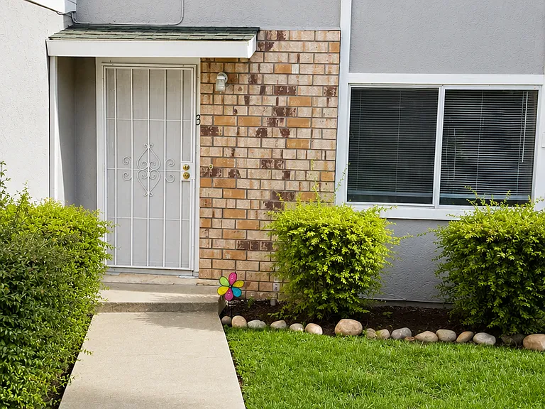 5816 Shadow Creek Dr #3 — Photo 3