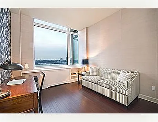 Sold by Nest Seekers International | media 17