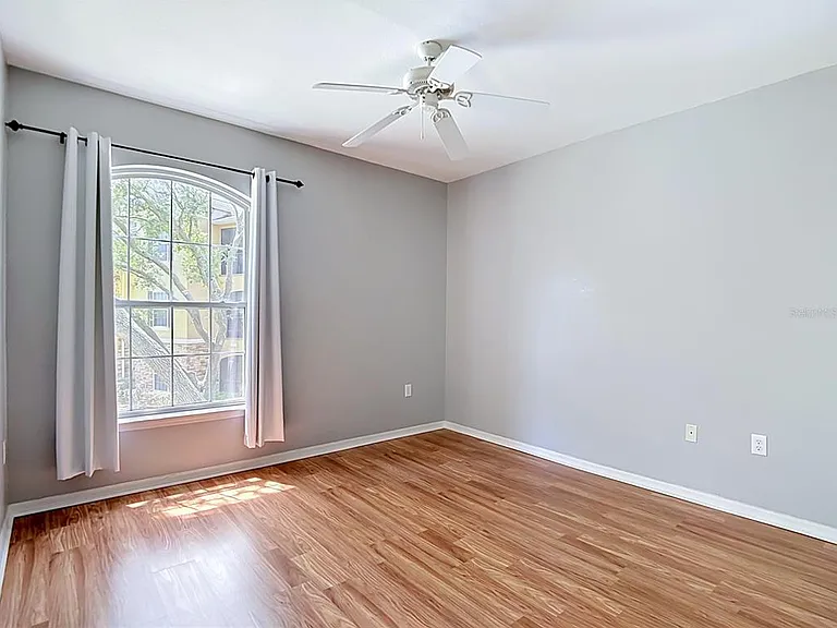 10201 Courtney Palms Blvd #203 — Photo 19