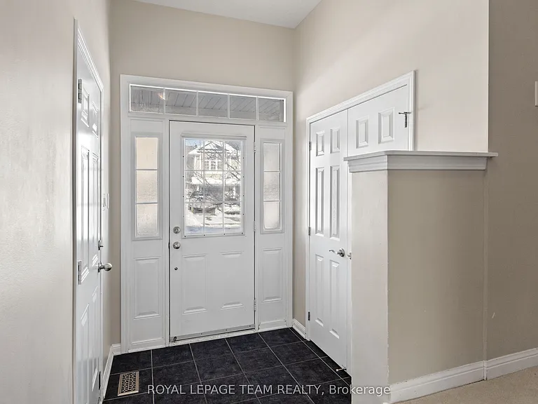 212 Huntsville Dr — Photo 6