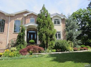 5 Joyce Rd #A, Tenafly, NJ 07670