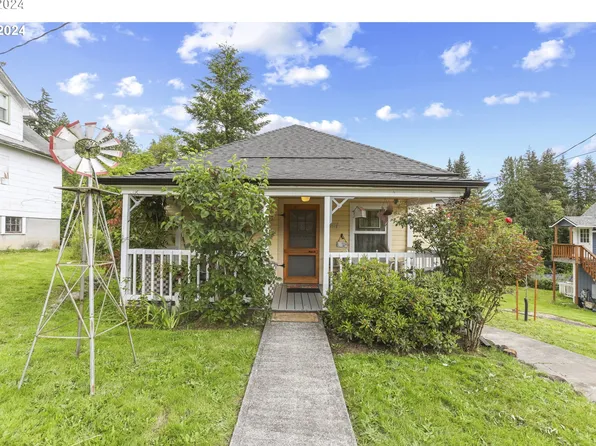 667 NE Spring St, Clatskanie, OR 97016