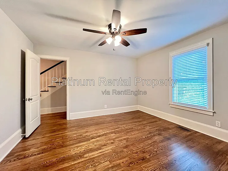 428 E Side Ave SE — Photo 17
