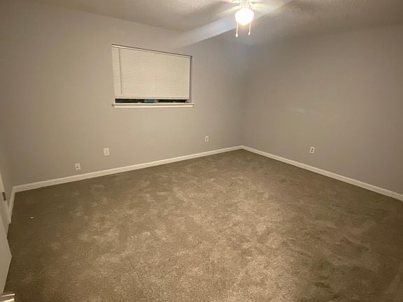 LARGE second bedroom.
