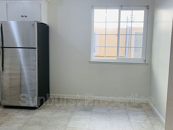 4th image of 1825 G St APT A