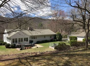 688 Mountain Rd, Cheshire, CT 06410