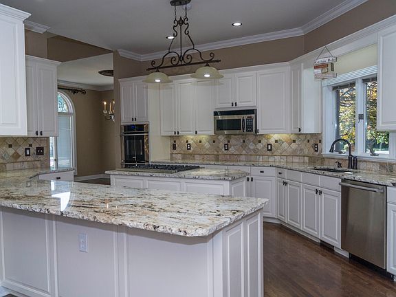 3rd image of 1156 Inneswood Dr