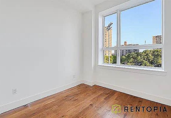 5th image of 73 Montrose Ave #2E