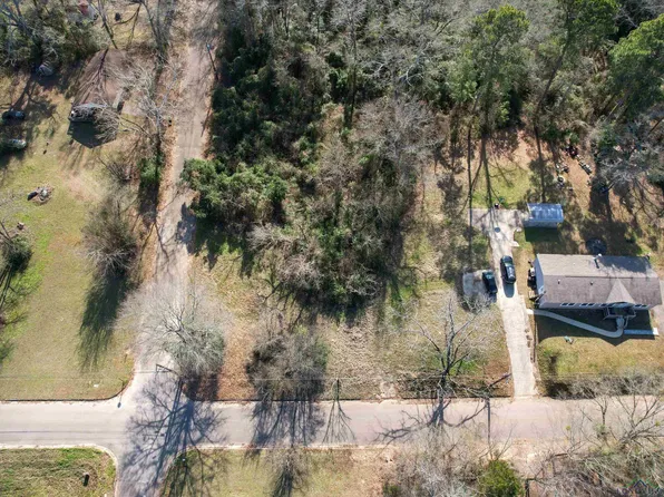 Warren St, Gilmer, TX 75644