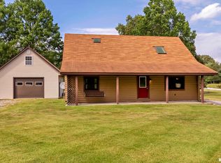 602 E Mohan St, Carterville, IL 62918