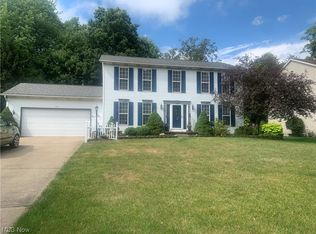 676 Hillcrest Dr, Wadsworth, OH 44281