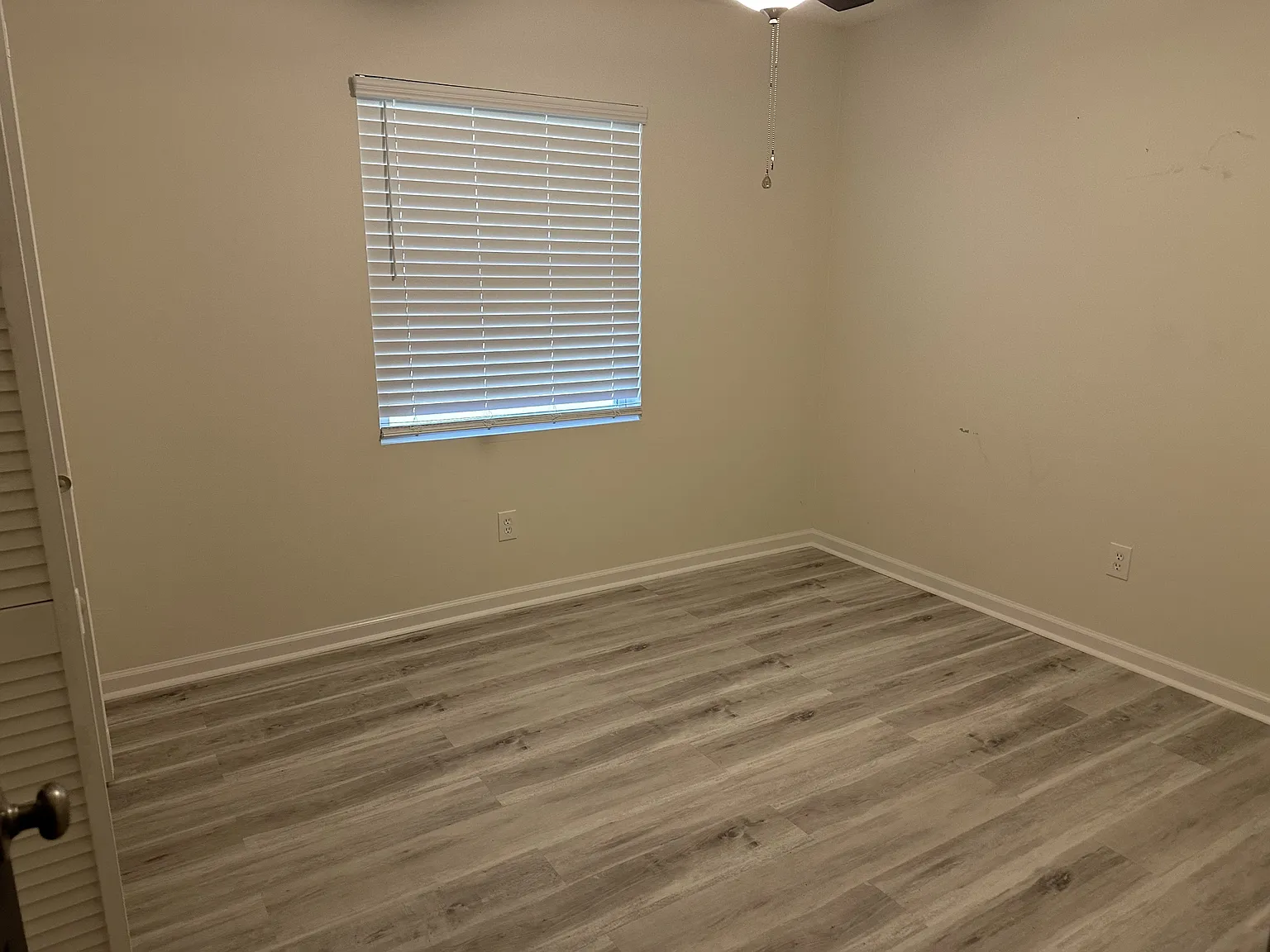 100 Fieldcrest Drive - 1 — Photo 4