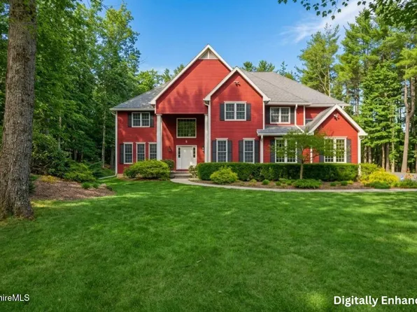 9 Eastbrook Ln, Pittsfield, MA 01201