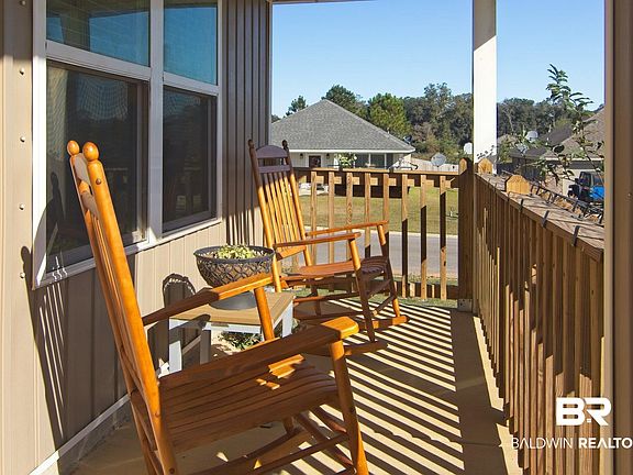 3rd image of 13845 Logan Pl