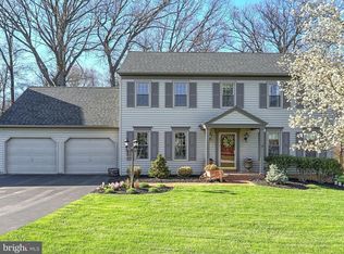 131 Meadow Hill Dr, York, PA 17402