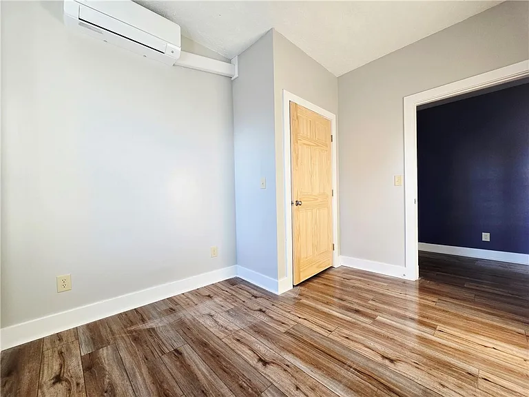 27 E Main St #204 — Photo 11