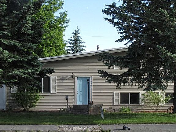 3rd image of 990 9th St