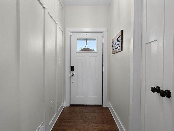 5th image of 7137 Hilliard Cir