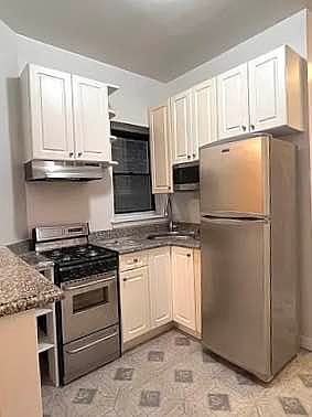 4th image of 106 W 96th St APT 1B