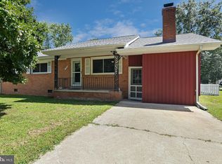 106 12th St, Colonial Beach, VA 22443