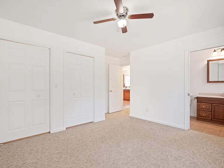 812 Union Ave NE — Photo 9