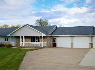 N2888 McCabe Rd, Kaukauna, WI 54130