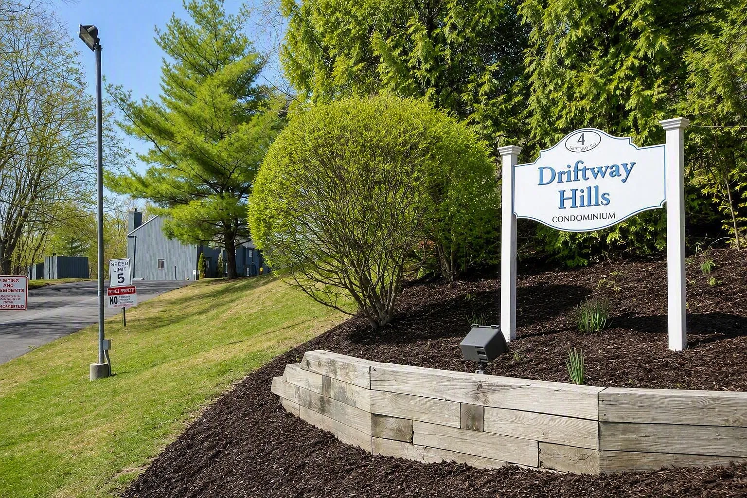 2 bed, 1.5 bath, 1080 sqft, $2,800 — Photo 1