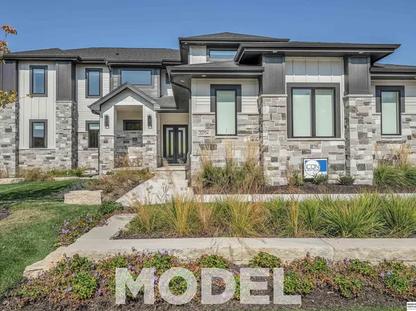 22754 Sanctuary Ridge Dr, Elkhorn, NE 68022