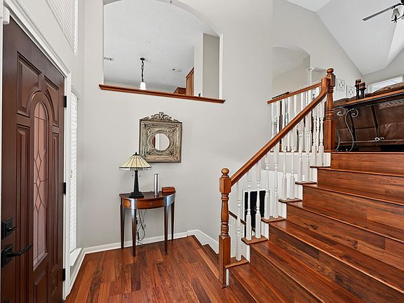 2nd image of 58 Deerfern Pl