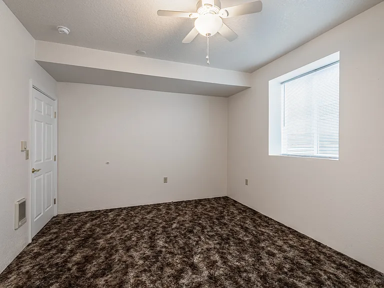 308 W 3rd St #7 — Photo 10